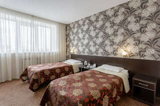 Гостиница Пик Рязань Стандартный номер с 2 односпальными кроватями и диваном-2