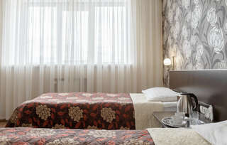 Гостиница Пик Рязань Стандартный номер с 2 односпальными кроватями и диваном-4